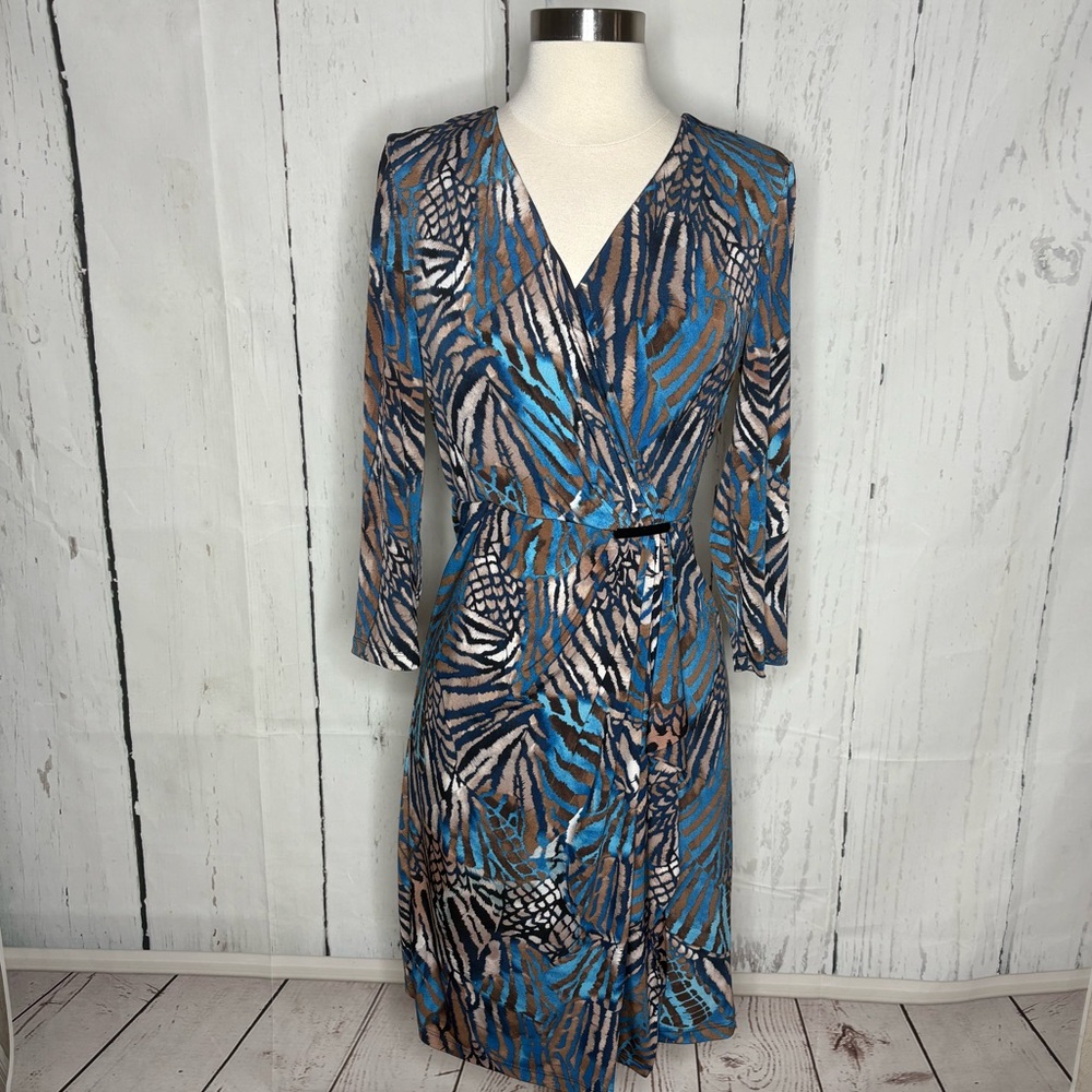 Elegant Blue and Brown Patterned Wrap Dress